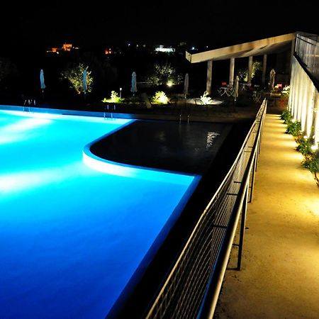 Leivatho Hotel スヴォロナータ エクステリア 写真