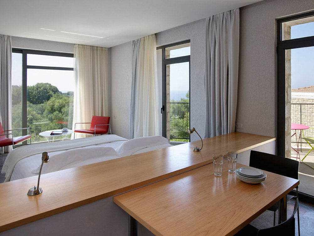 Leivatho Hotel スヴォロナータ エクステリア 写真